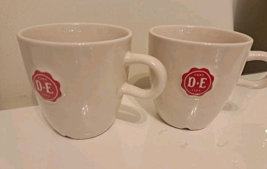 2x DE Douwe Egberts mok Royal Raya rood, Ophalen of Verzenden, Overige stijlen, Kop(pen) en/of Schotel(s)