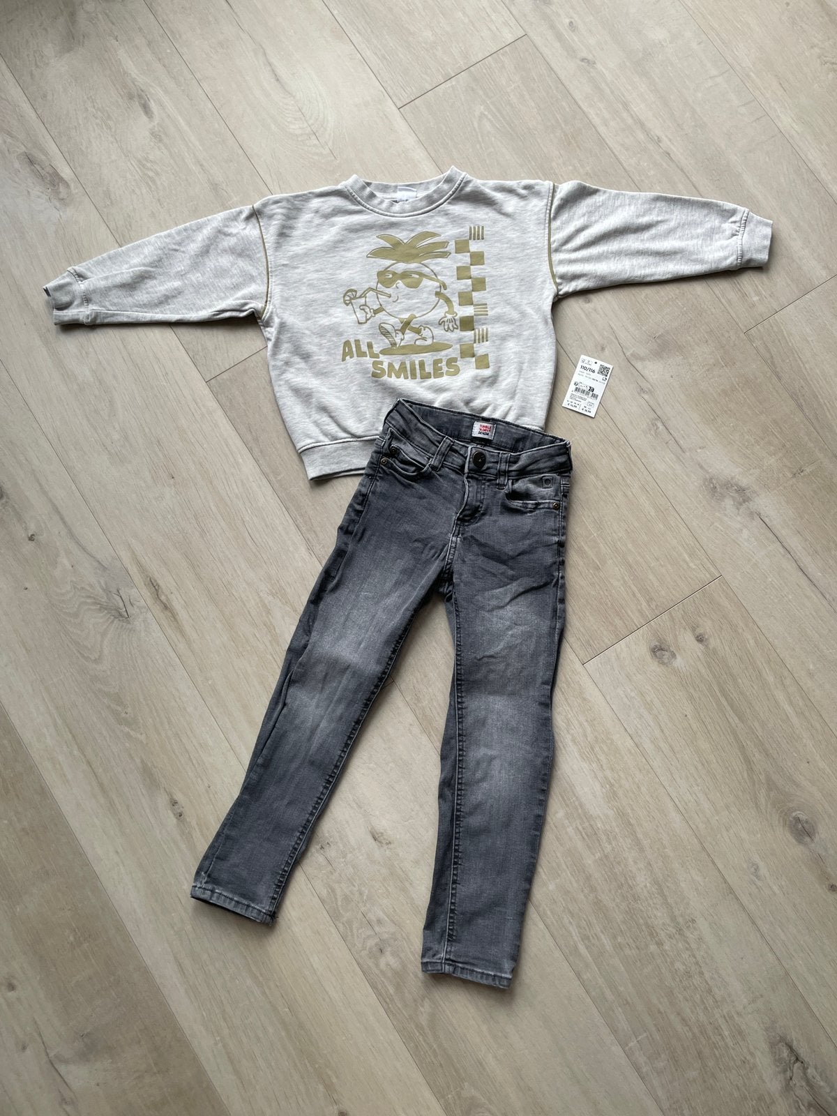 HEMA sweater & Tumble ’n Dry slim fit jeans – maat 110/116, Kinderen en Baby's, Kinderkleding | Maat 116, Ophalen of Verzenden