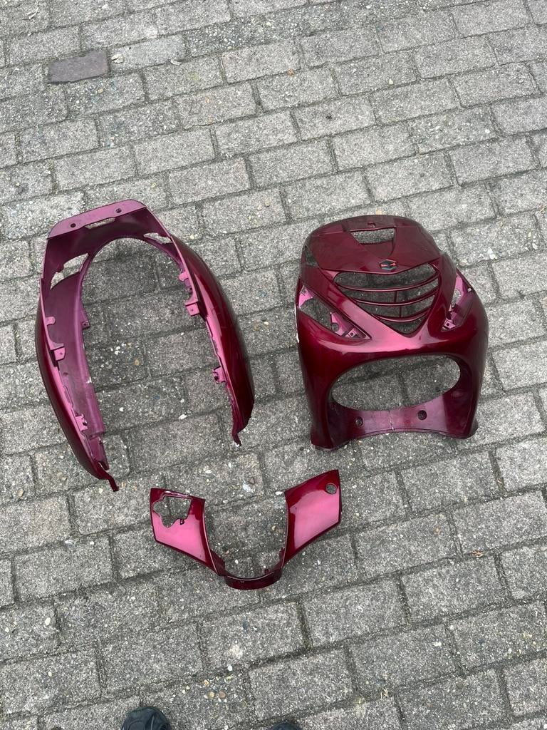 Piaggio zip kappenset candy red, Motoren, Tuning en Styling, Ophalen