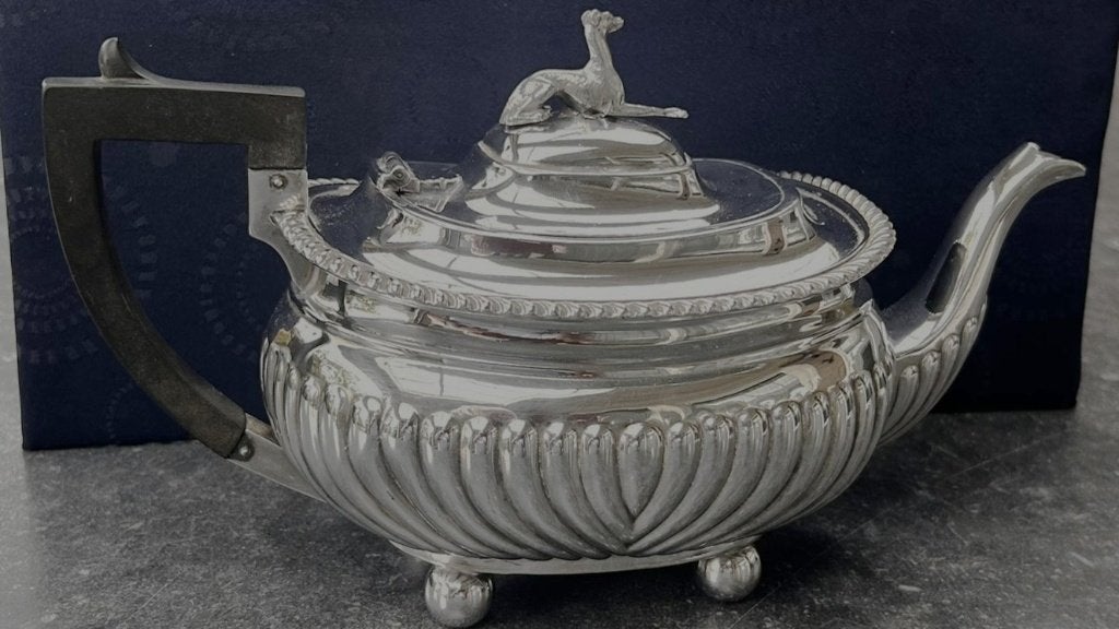 Verzilverde Engelse theepot., Ophalen of Verzenden