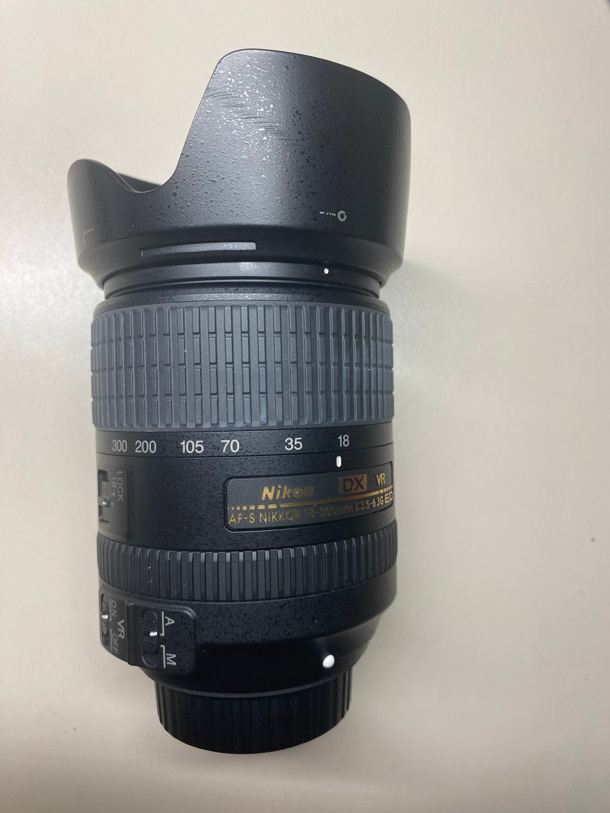 Nikon AF-S DX NIKKOR 18-300mm f/3.5-6.3G ED VR lens, Audio, Tv en Foto, Fotografie | Lenzen en Objectieven, Gebruikt, Autofocus