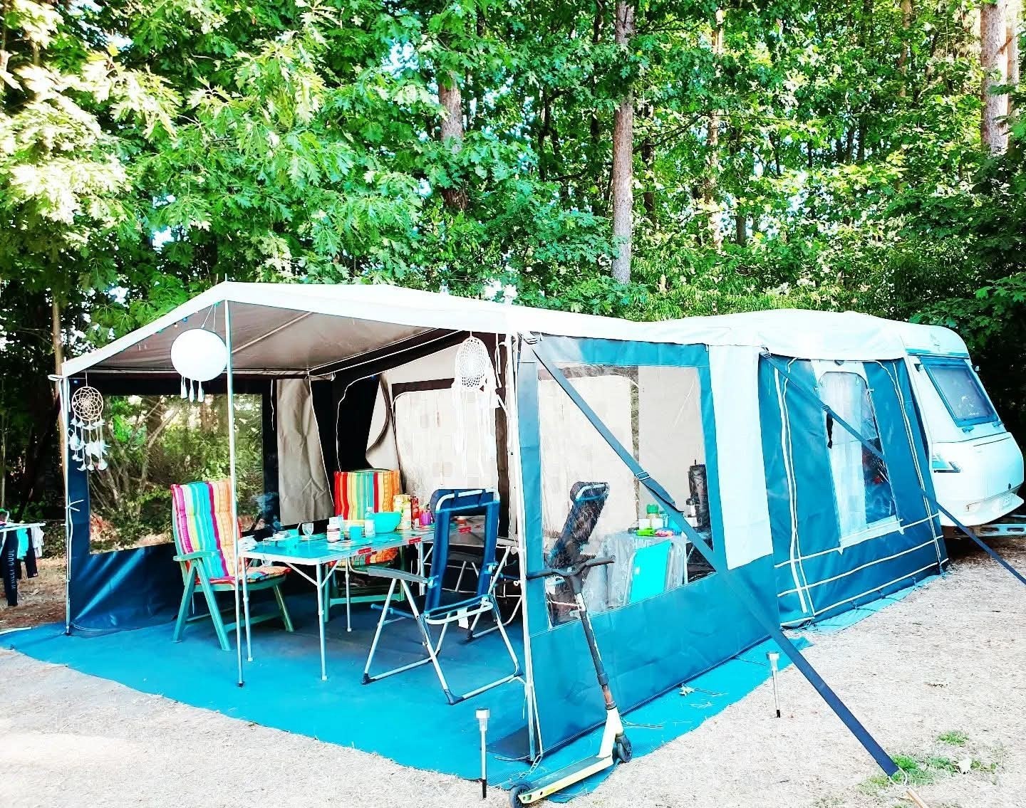 Hobby Classic 1994 + complete inboedel, Caravans en Kamperen, Rondzit, Hobby, Airco, Tot en met 4