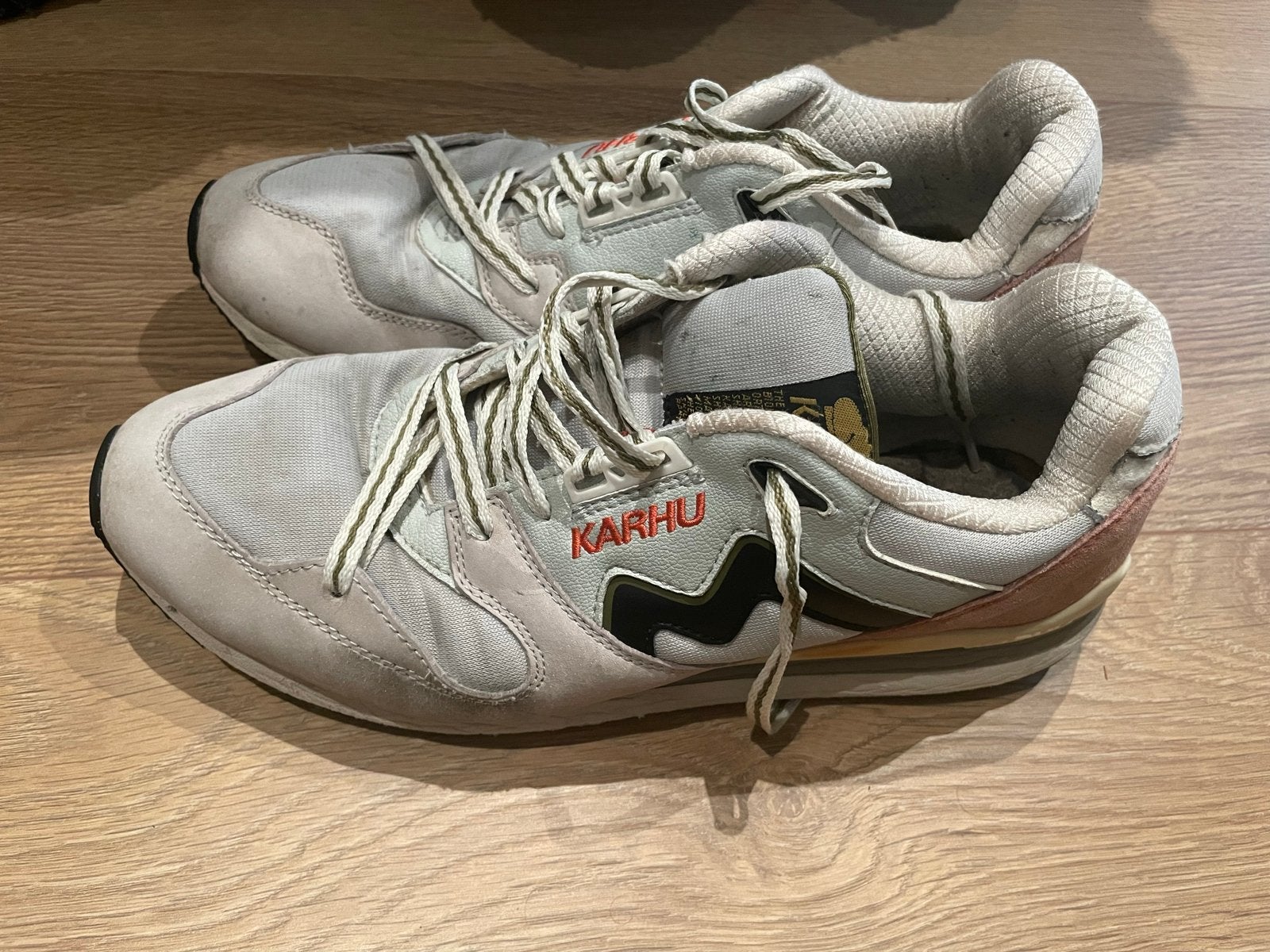 Karhu Sneakers - Comfortabele en Stijlvolle Schoenen, Ophalen of Verzenden, Gedragen, Grijs, Sneakers of Gympen