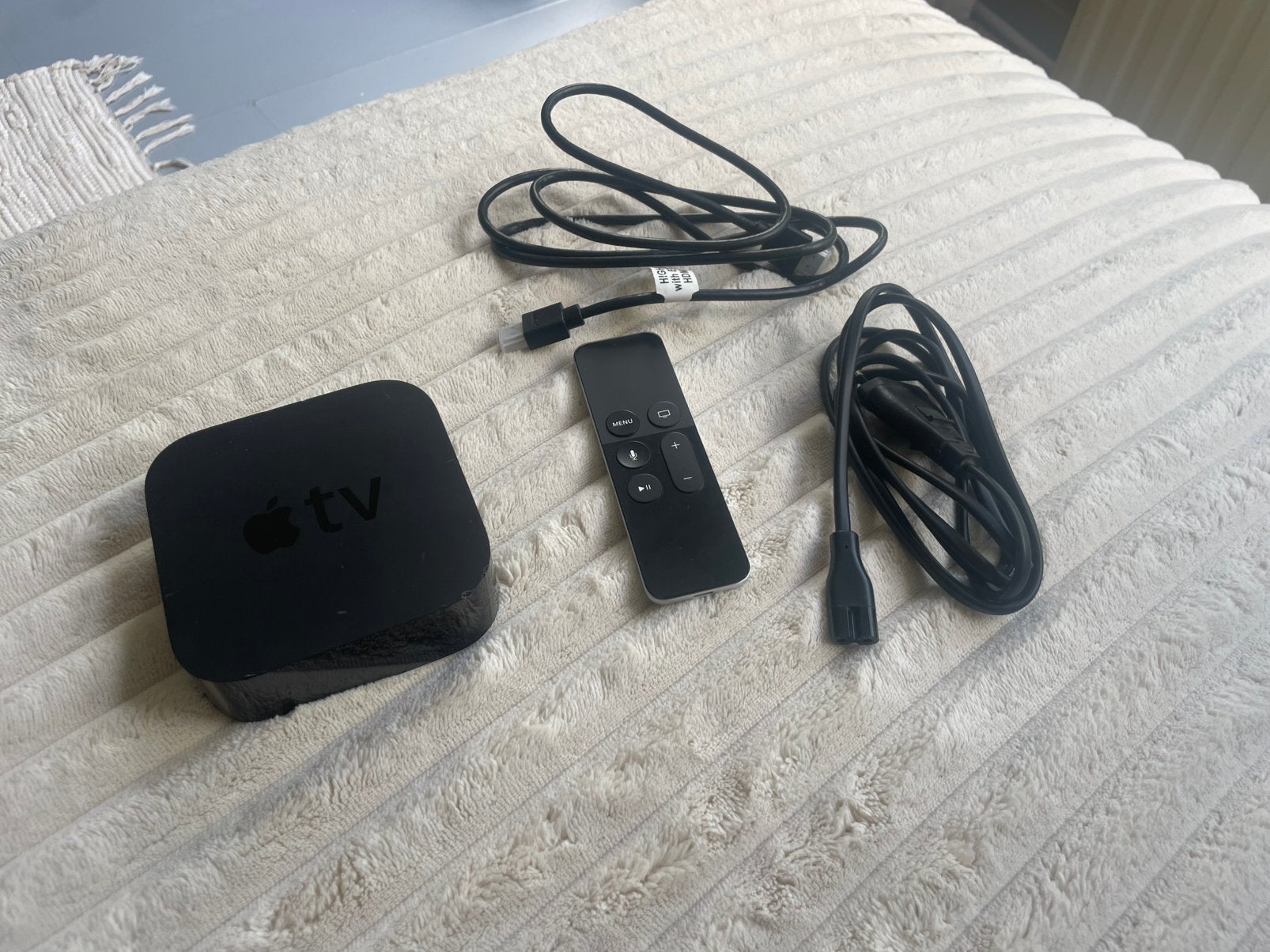 Apple TV 4 HD 32GB. ZIGGO GO/HBO/NETFLIX/NPO/PRIME/2026, Ophalen of Verzenden, Zo goed als nieuw, HDMI, Minder dan 500 GB
