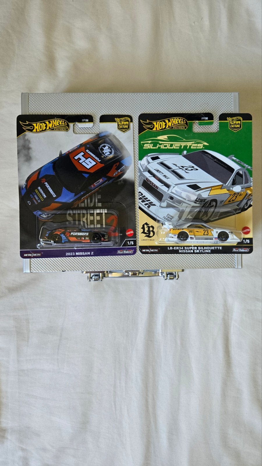 Hot Wheels Premium: 2023 Nissan Z & Nissan Skyline, Overige merken, Auto, 1:32 tot 1:50, Nieuw