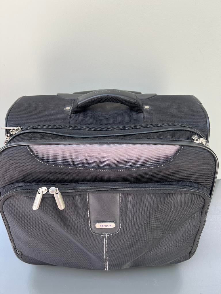 Targus Trolley / koffer op wieltjes, in zeer goede staat, Computers en Software, Laptoptassen, Gebruikt, Trolleytas, Targus, Zwart