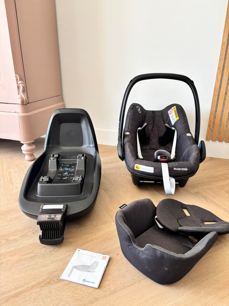 Maxi cosi, verkleiner en isofix, Ophalen, Zo goed als nieuw, Isofix, 0 t/m 13 kg