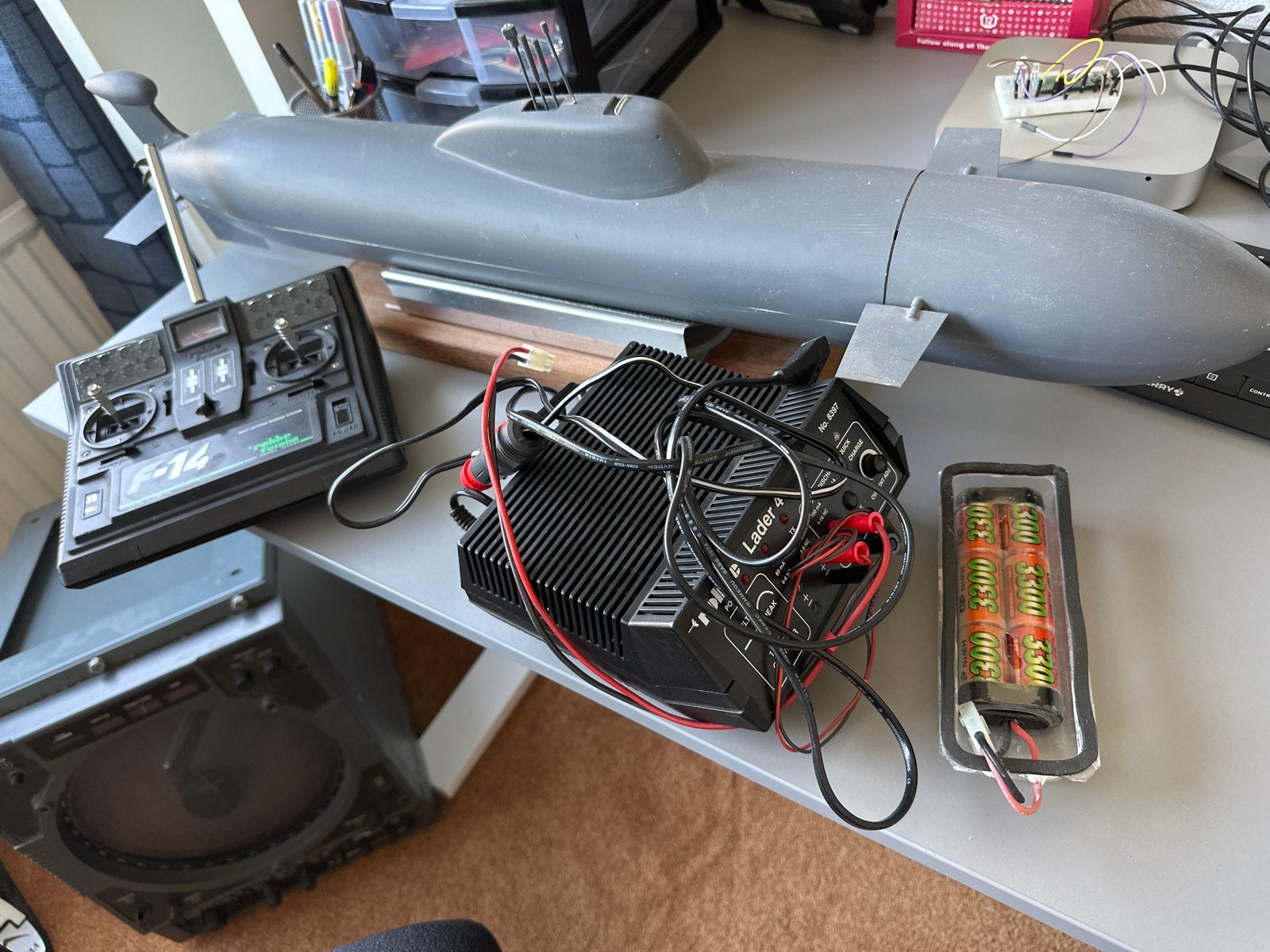 RC Onderzeeër met Robbe Futaba F-14 zender en lader, Ophalen, Gebruikt