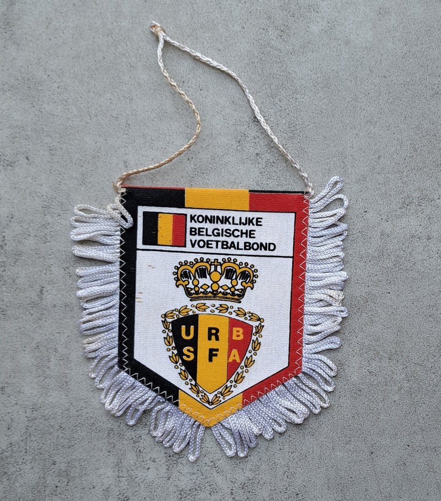 vaantje België, Verzamelen, Ophalen of Verzenden, Zo goed als nieuw, Buitenlandse clubs, Vaantje of Sjaal