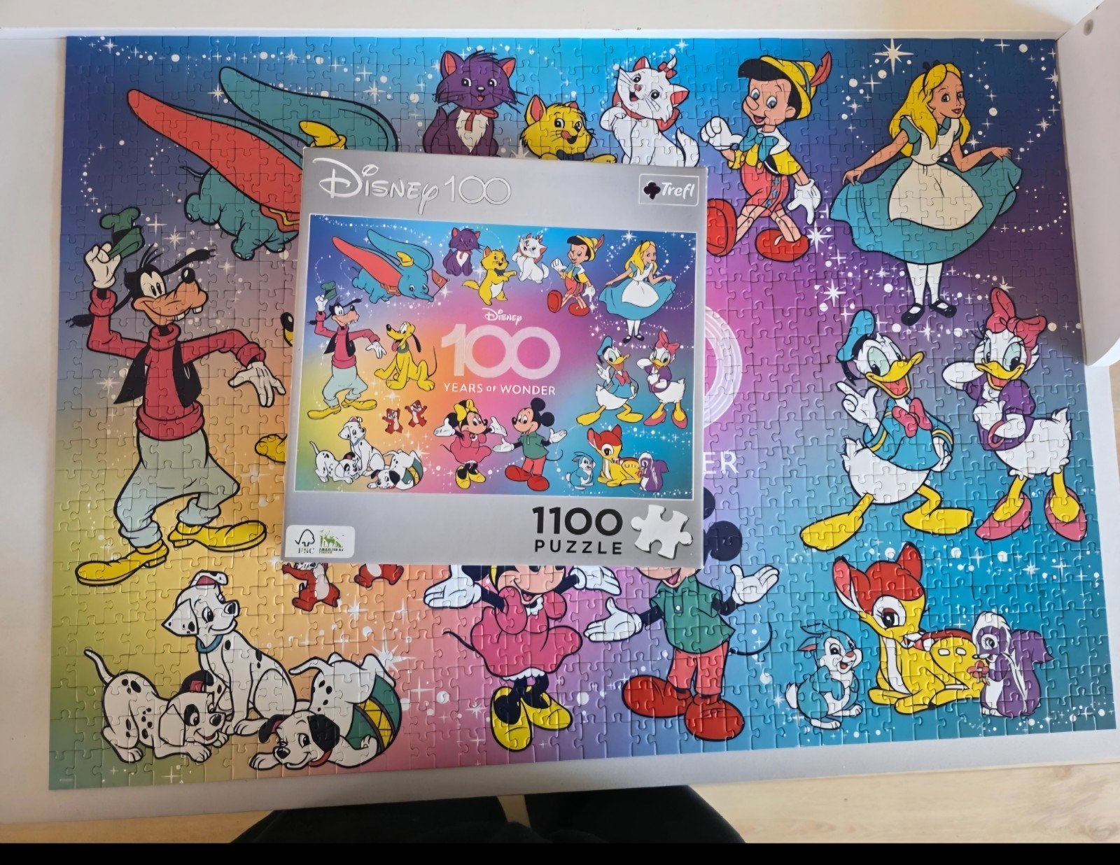 Disney 100 Jaar Puzzel 1100 Stukjes - Trefl compleet, Ophalen of Verzenden, 500 t/m 1500 stukjes, Zo goed als nieuw