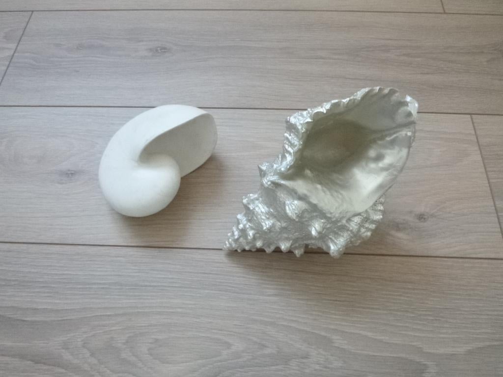 2x schelp, wit + zilver kleur,  nieuw, Huis en Inrichting, Woonaccessoires | Overige, Ophalen of Verzenden, Nieuw