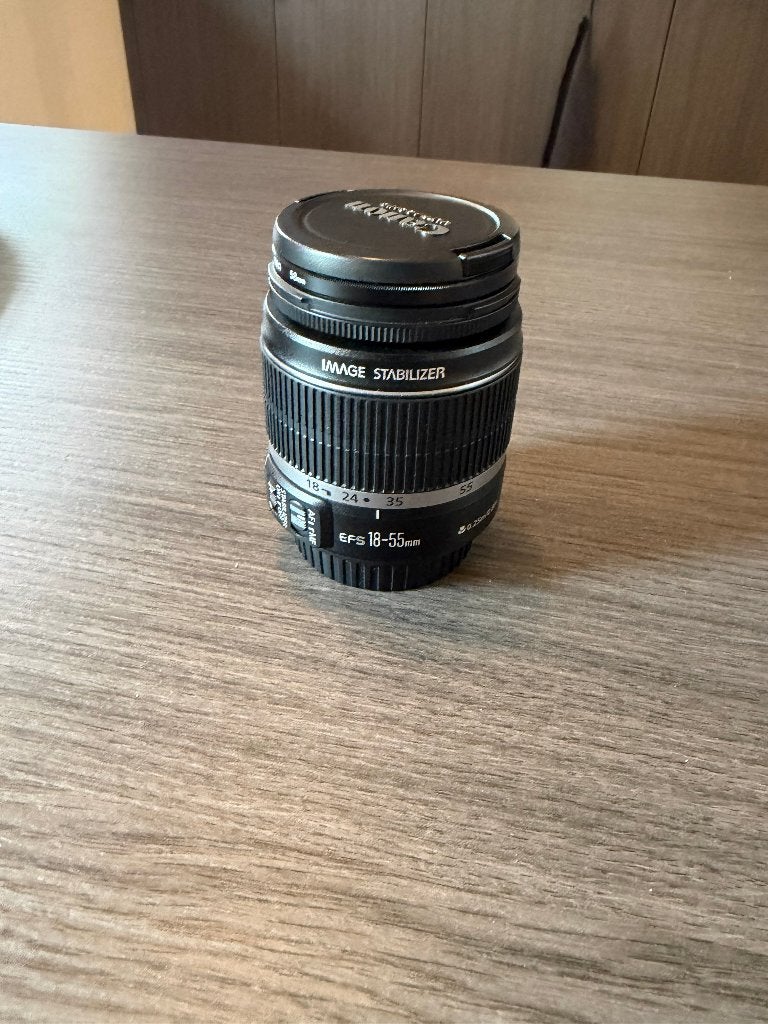 Canon EF-S 18-55mm f/3.5-5.6 IS met filter, EF-S vatting, Gebruikt, Canon, Handmatige focus, Ophalen of Verzenden