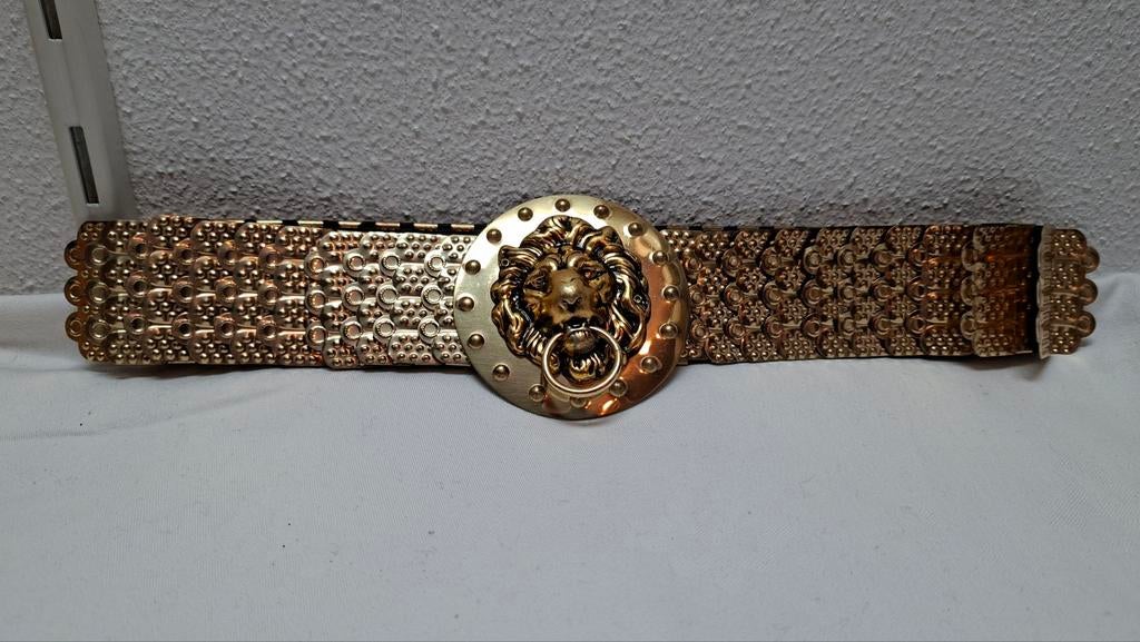 vintage gouden riem met een leeuwenkopgesp, Overige kleuren, 3 tot 5 cm, Minder dan 80 cm, Tailleriem