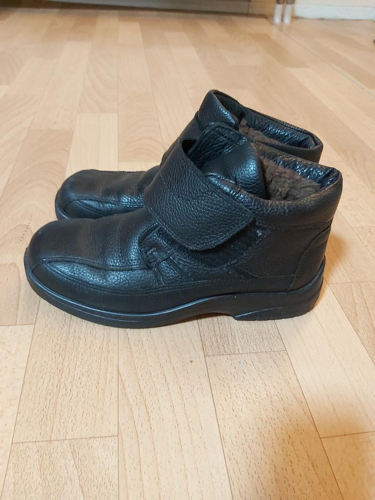 Jomos schoenen maat 40 zgan, Ophalen of Verzenden, Zo goed als nieuw, Zwart, Sneakers of Gympen