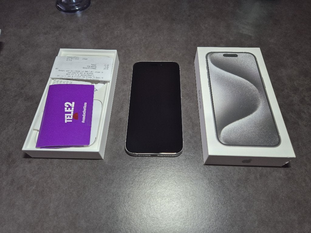 iPhone 15 Pro 256gb Wit Volledig Krasvrij Simlockvrij, Telecommunicatie, Mobiele telefoons | Apple iPhone, 89 %, Wit, Zo goed als nieuw