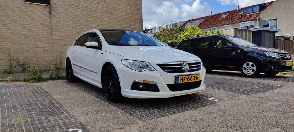 Volkswagen CC 3.6 V6 FSI 4MOTION | 300 PK | R-Line, Automaat, Zwart, Wit, 11 km/l