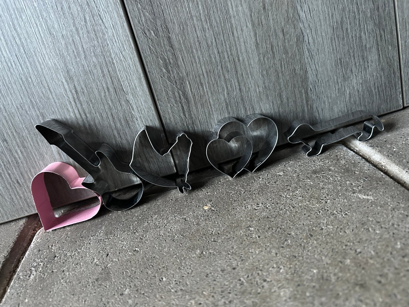Diverse uitsteekvormpjes: gitaar, hartjes, hondje, Ophalen of Verzenden, Metaal, Meerkleurig, Overige typen