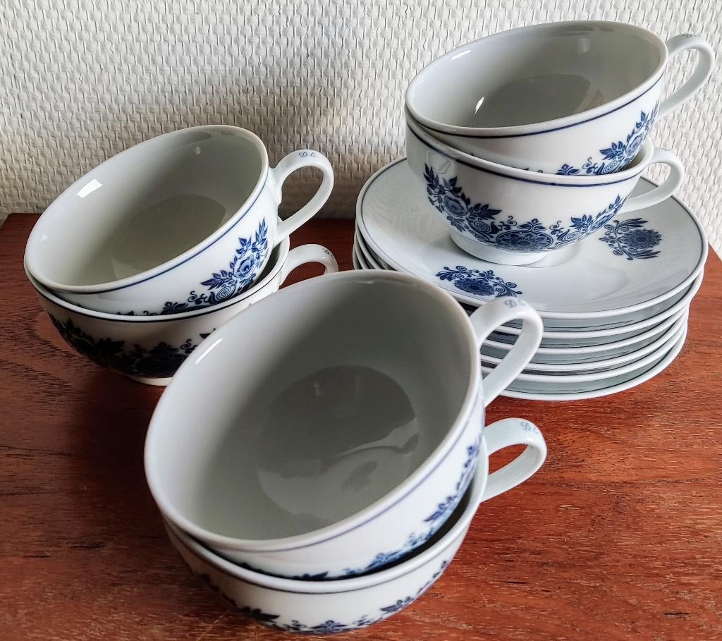 Vintage theekopjes Maastricht Mosa Douwe Egberts ~ wit/blauw, Antiek en Kunst, Ophalen of Verzenden