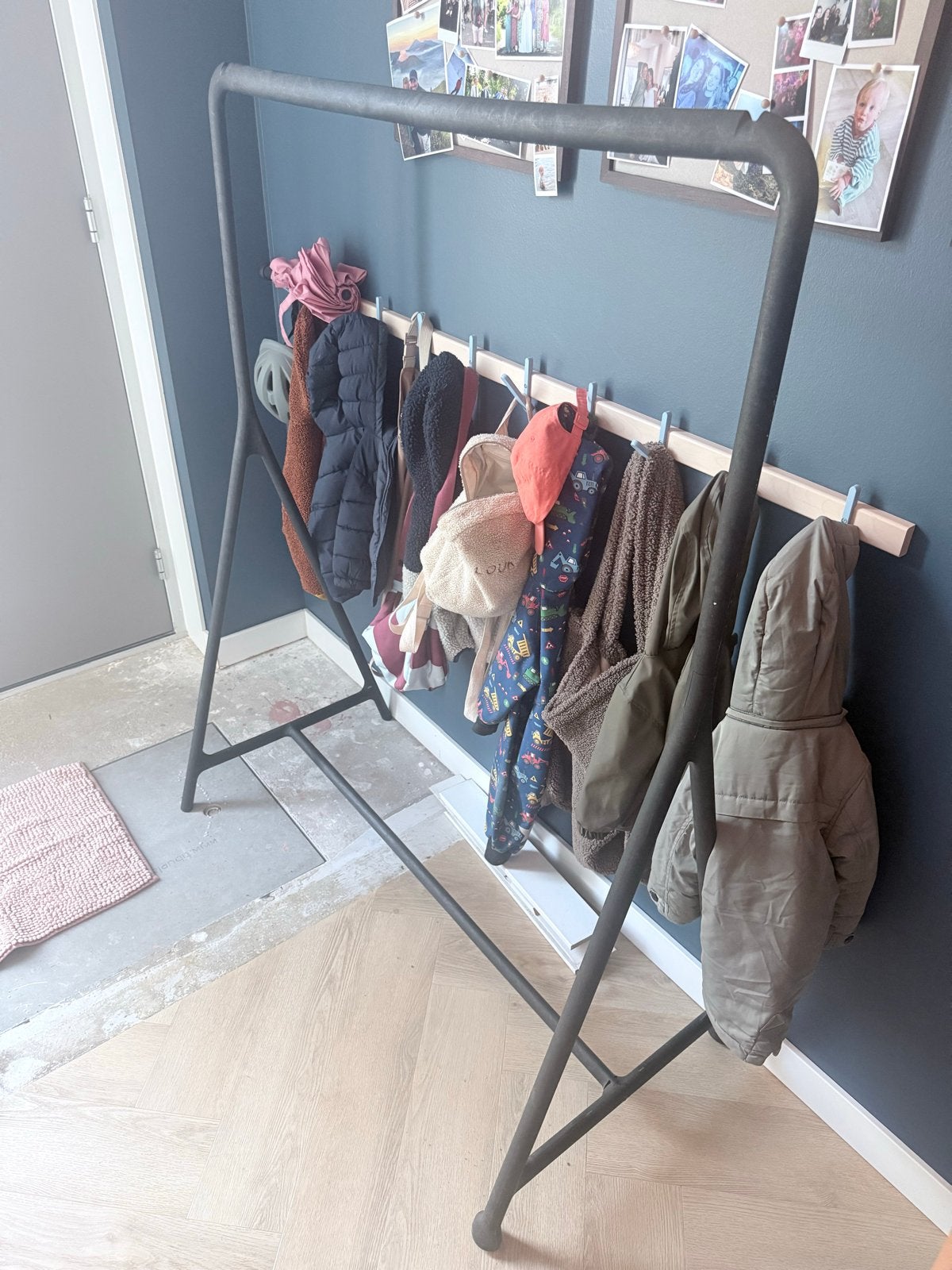 Gratis afhalen: IKEA Turbo kledingrek, zwart, Ophalen, Gebruikt, 100 tot 150 cm, Metaal