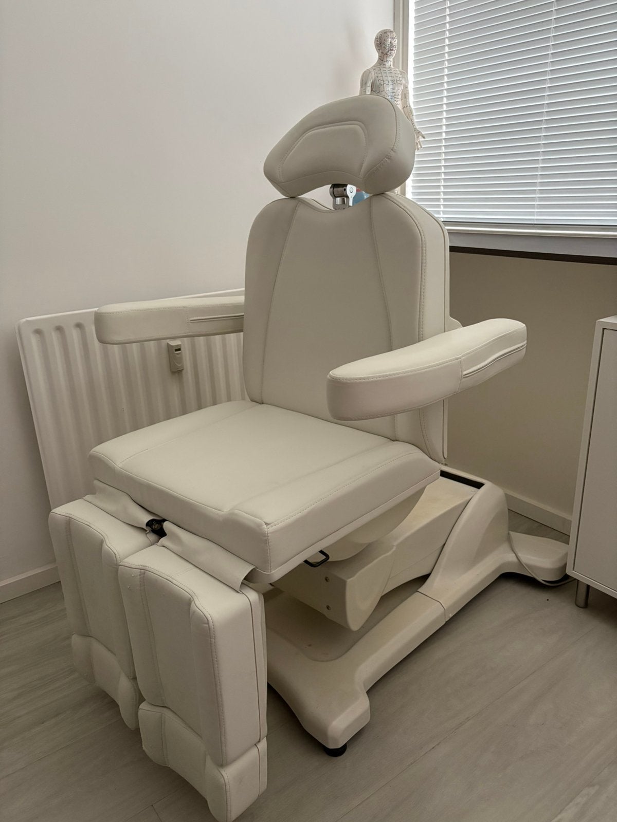 Elektrische Pedicurestoel / massagestoel, Ophalen, Gebruikt, Overige typen