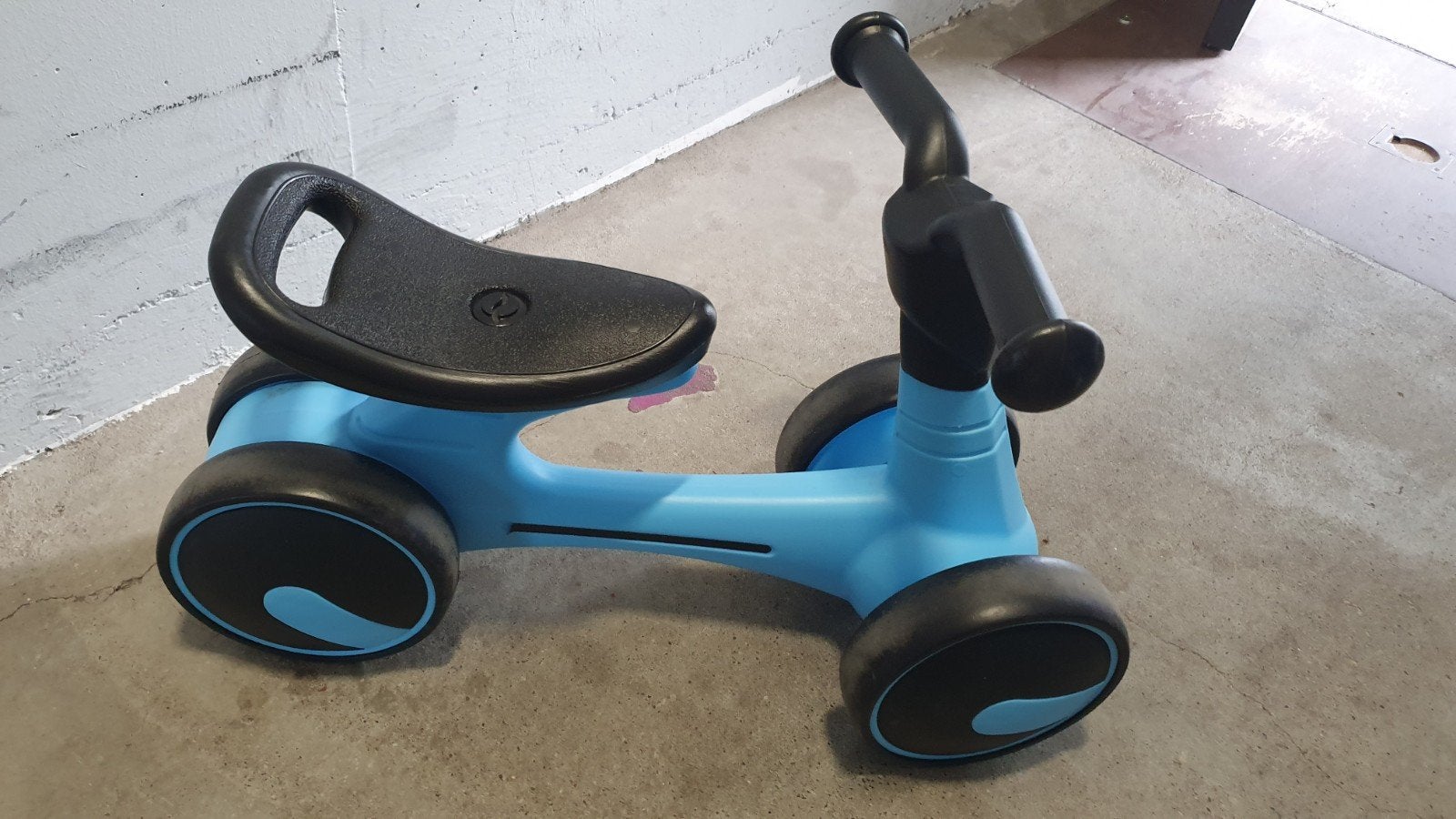 Blauwe loopfiets voor peuters, Ophalen of Verzenden, Zo goed als nieuw, Loopfiets