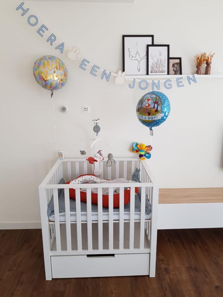 Witte box met lade en matras, Ophalen, Gebruikt, Vierkant, Lade