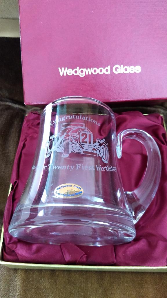 Wedgwood bierglas 21e verjaardag in originele doos, Ophalen of Verzenden, Zo goed als nieuw, Bierglas