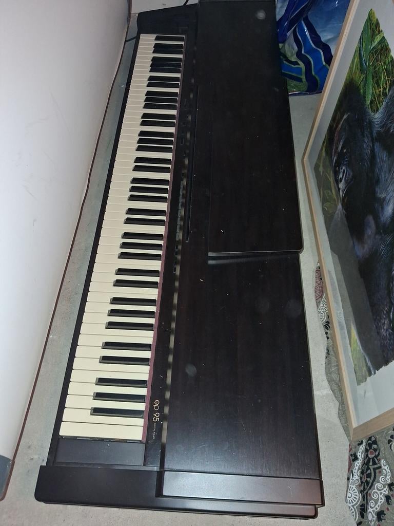 Digitale piano ep 95 Roland, Muziek en Instrumenten, Piano's, Ophalen, Gebruikt, Bruin, Digitaal