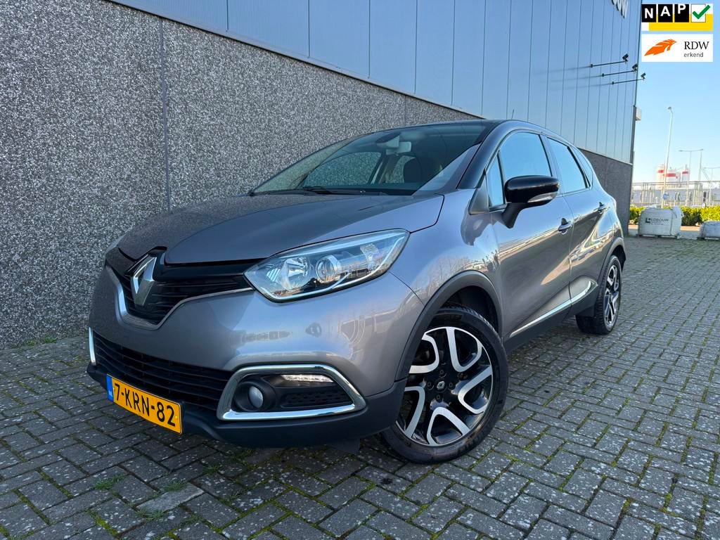 Renault Captur 0.9 TCe Dynamique/Dealer OH/CAMERA/TREKHAAK/C, Auto's, Voorwielaandrijving, Stof, Gebruikt, Zwart