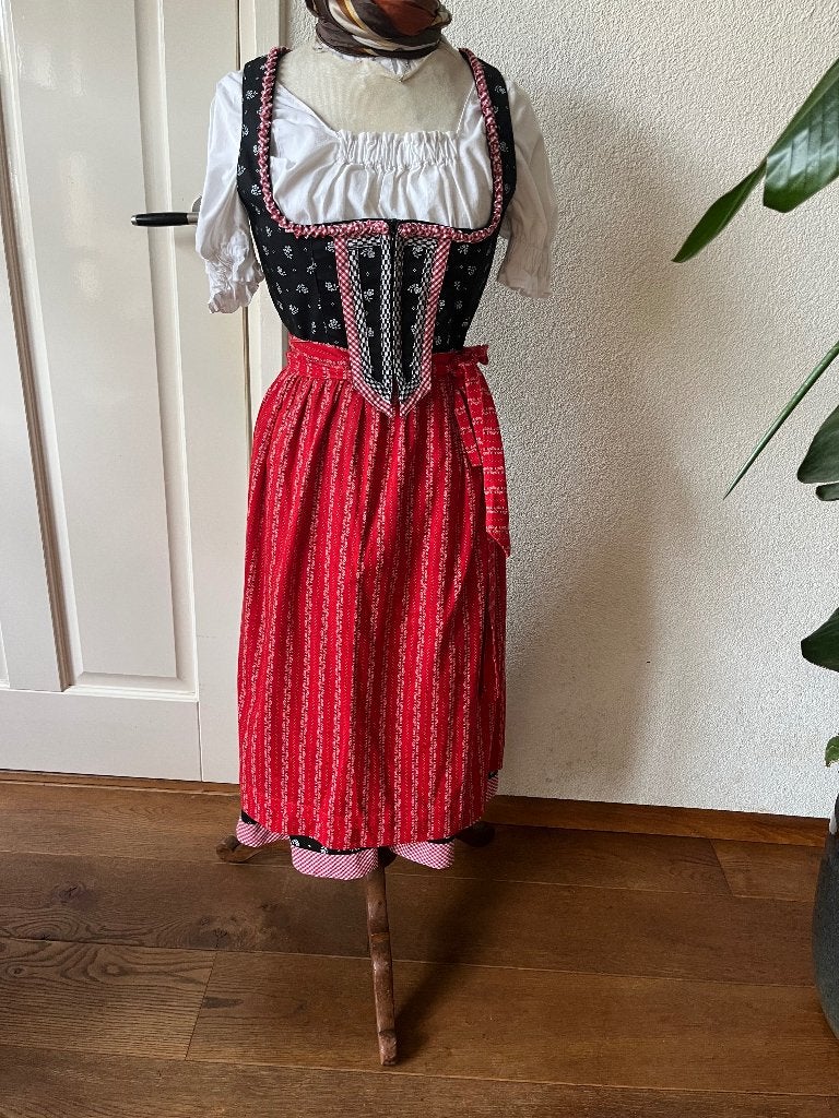 Originele Vintage Wenger Dirndl met schort maat 36, Kleding | Dames, Wenger, Ophalen of Verzenden, Overige thema's, Kleding