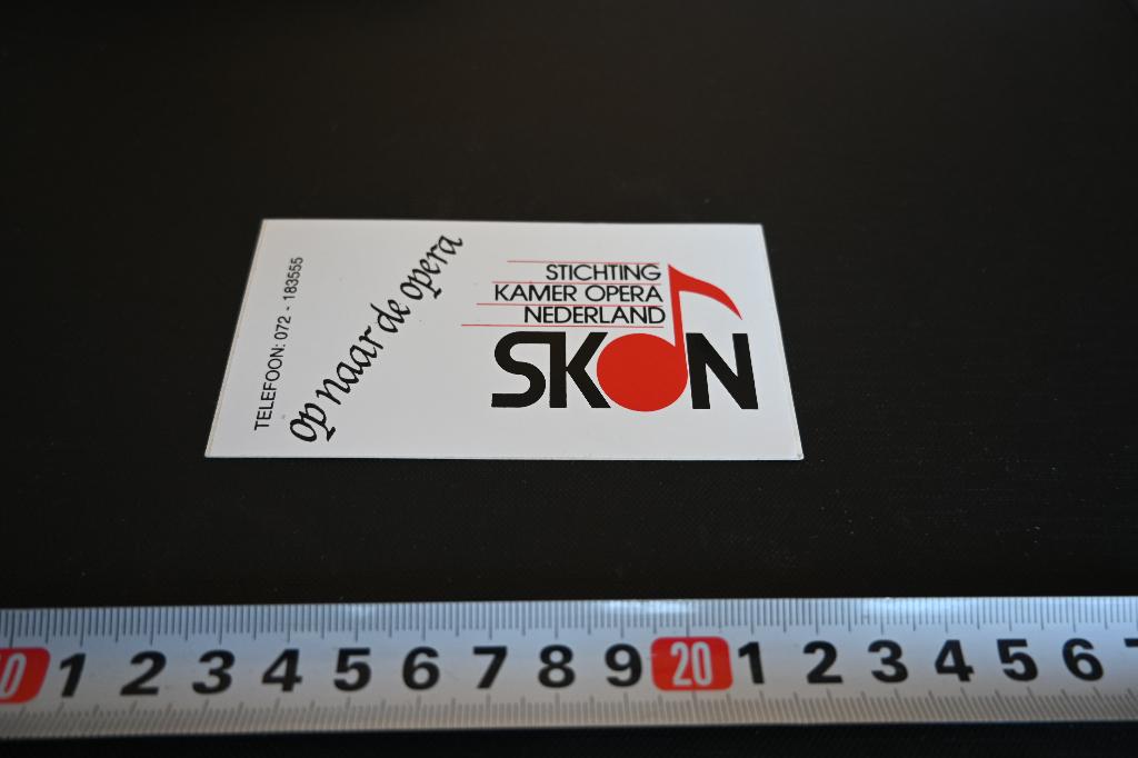 sticker SKON stichting kamer opera nederland, Ophalen, Zo goed als nieuw