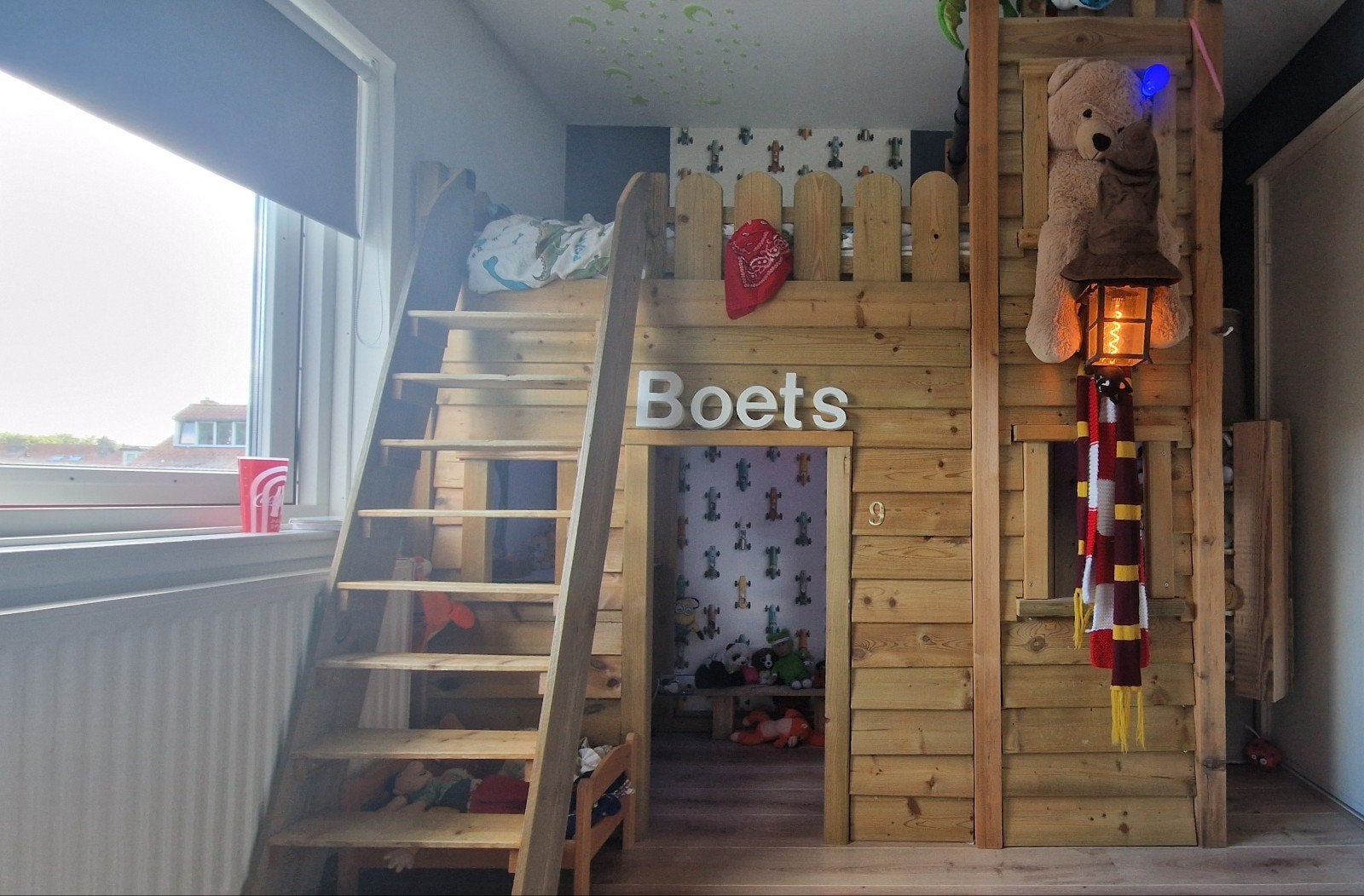 Uniek zelfgemaakt fantasie bed met geheime boekenkast deur, Ophalen, Gebruikt, Hoogslaper