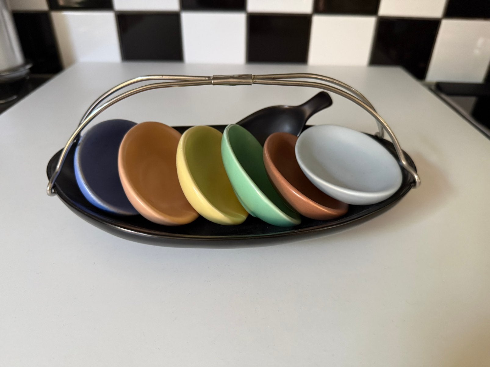 Ovaal pastel plateel pindastel van Jumbo Gouda vintage, Antiek en Kunst, Antiek | Servies compleet, Ophalen of Verzenden
