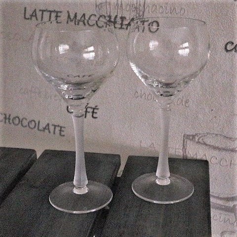 Wijnglazen met steel van frozen glass set van 2, Ophalen, Glas of Glazen, Gebruikt, Glas