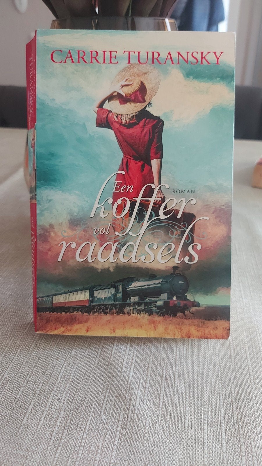 Een koffer vol raadsels - Carrie Turansky (De familie McAlis, Boeken, Ophalen of Verzenden, Gelezen, Carrie Turansky, Nederland