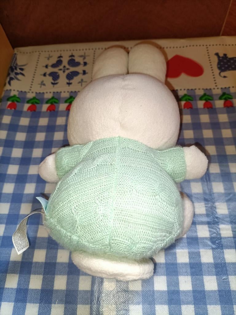 Ronddraaiende Nijntje knuffel met liedje Fur Elise, Ophalen of Verzenden, Zo goed als nieuw, Konijn