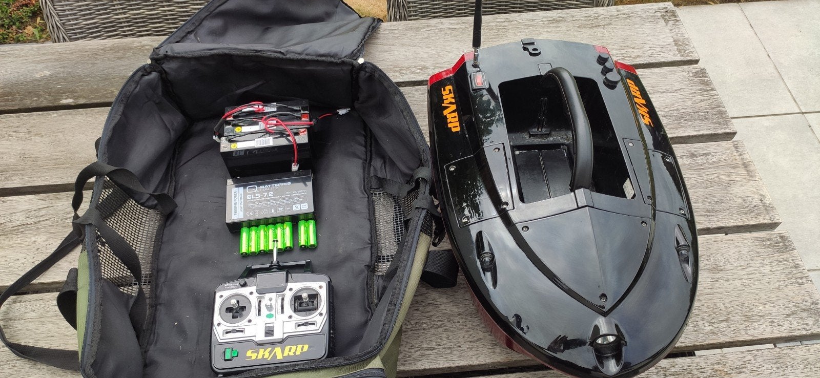 Skarp S60 voerboot met afstandsbediening en accu's, Ophalen