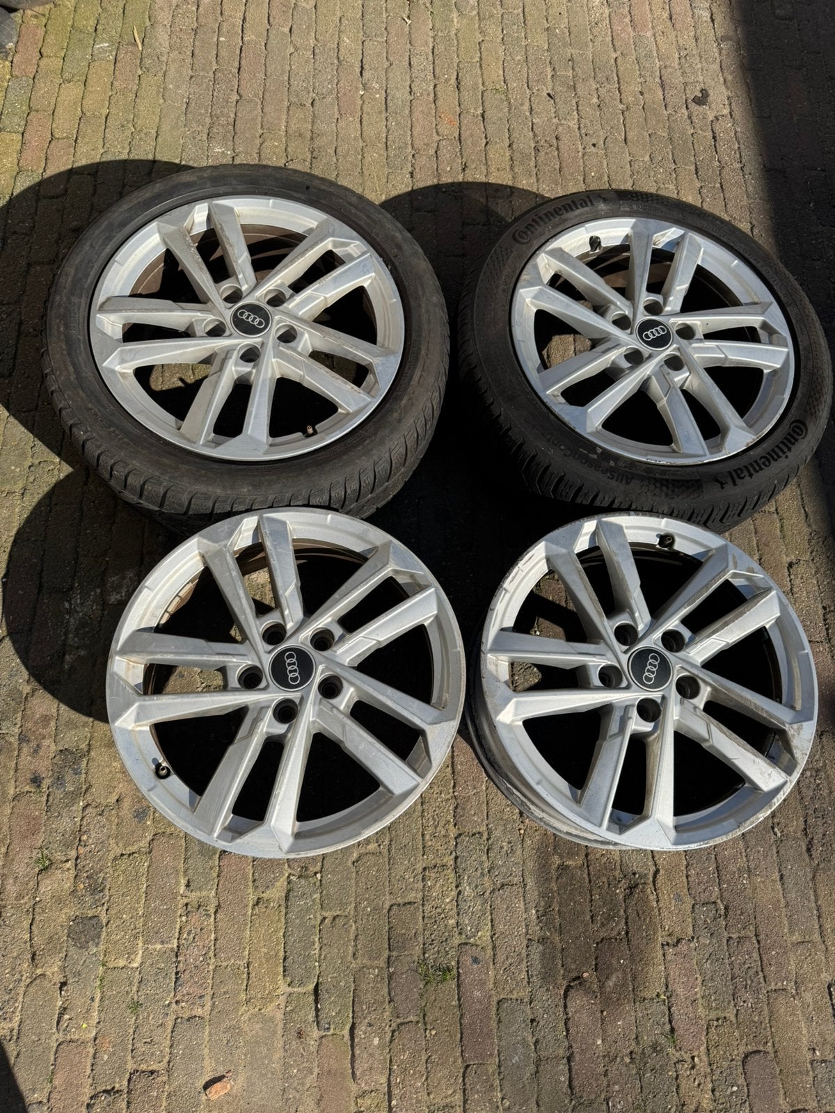 Audi a3 8y 17 inch velgenset met schade, Auto-onderdelen, Banden en Velgen, Velg(en), Zomerbanden, 17 inch, 225 mm, Ophalen