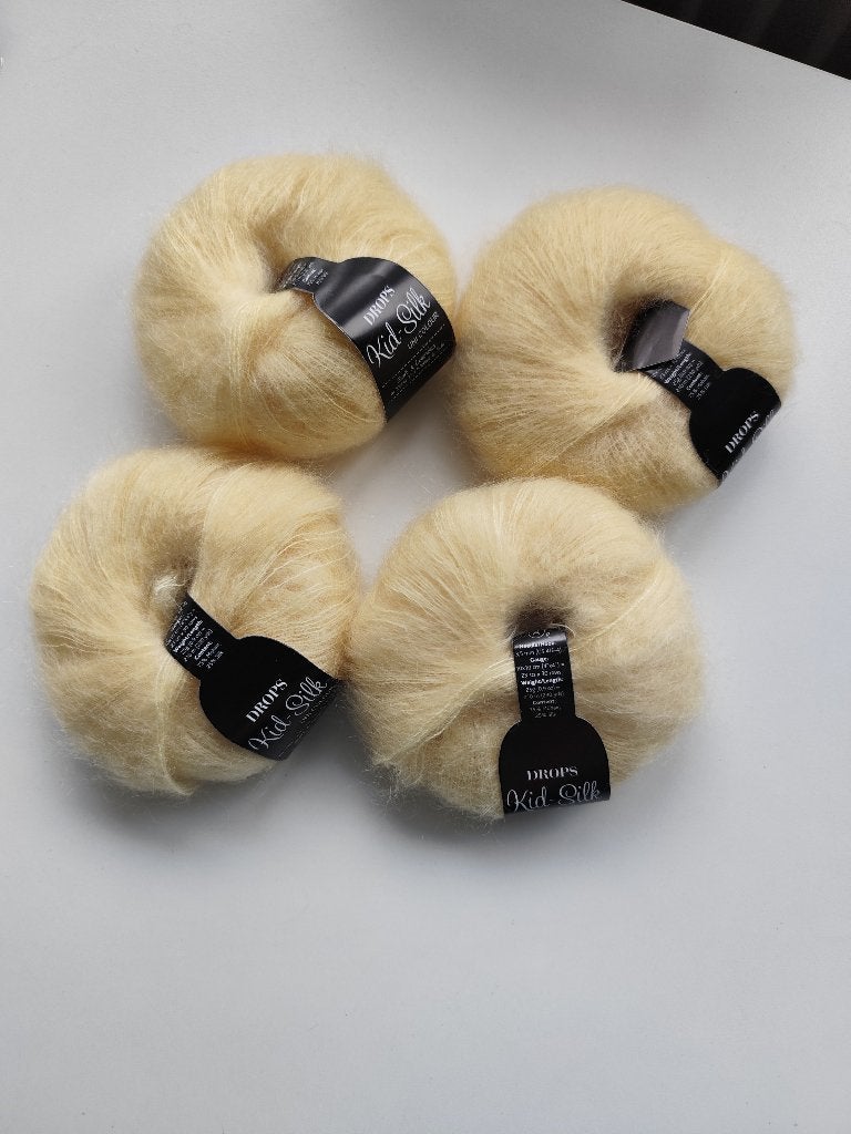 T.k. 4 bollen Drops Kid Silk mohair Zacht geel 52, Ophalen of Verzenden, Nieuw, Breien of Haken, Wol of Garen