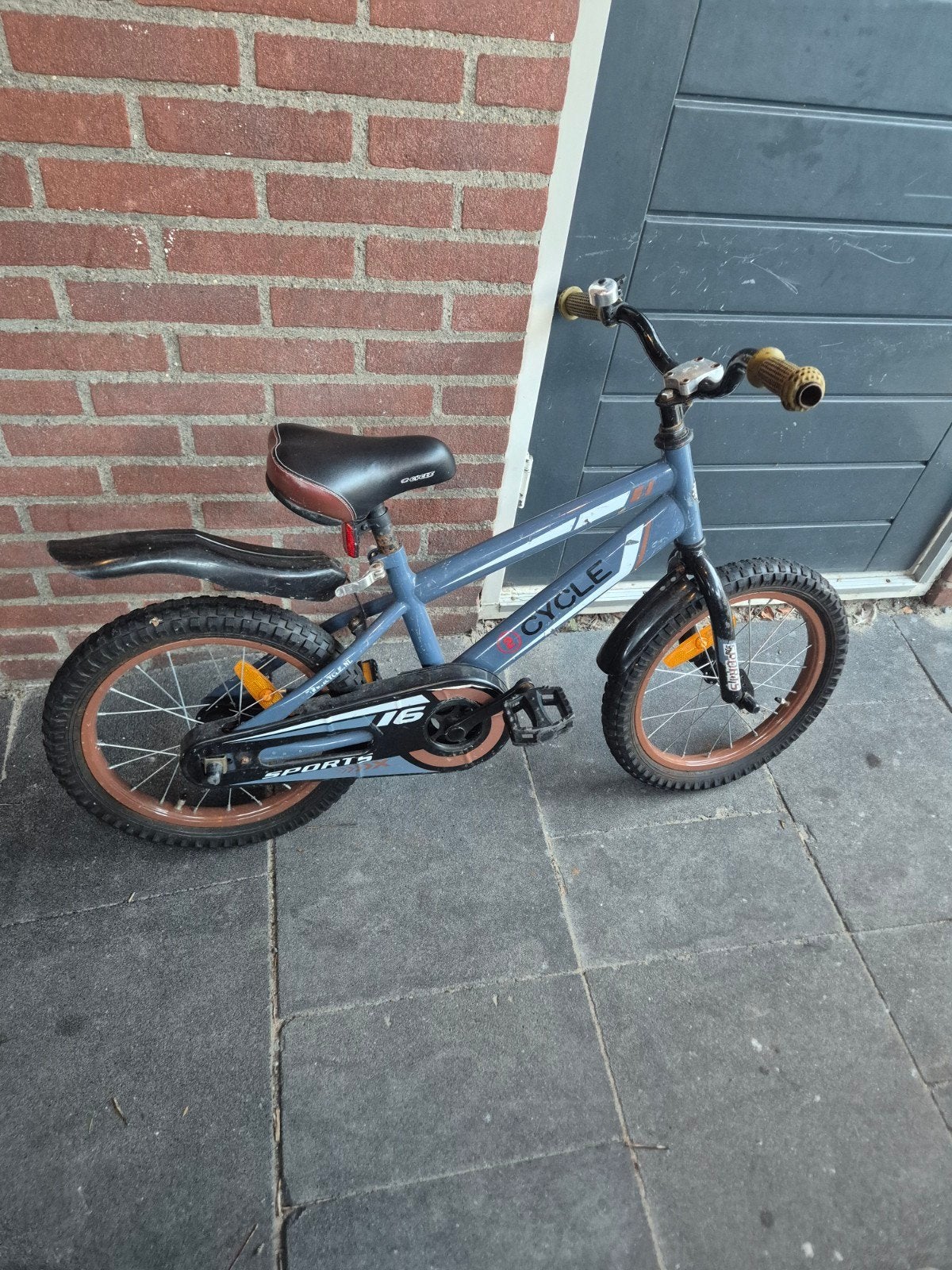 2Cycle Sports 16 inch jongensfiets(15 euro), Ophalen