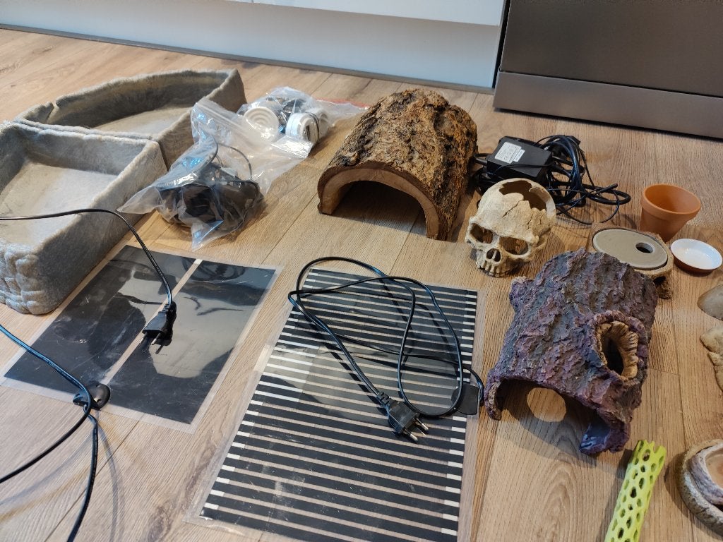 Diverse terrarium materialen, Dieren en Toebehoren, Reptielen en Amfibieën | Toebehoren, Verzenden, Gebruikt, Overige typen