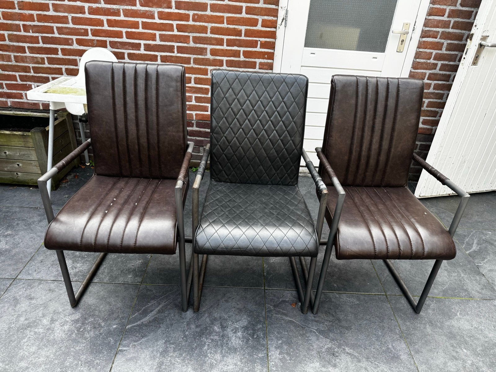 Gratis af te halen stoelen (leer laat los), Ophalen, Gebruikt, Leer, Drie