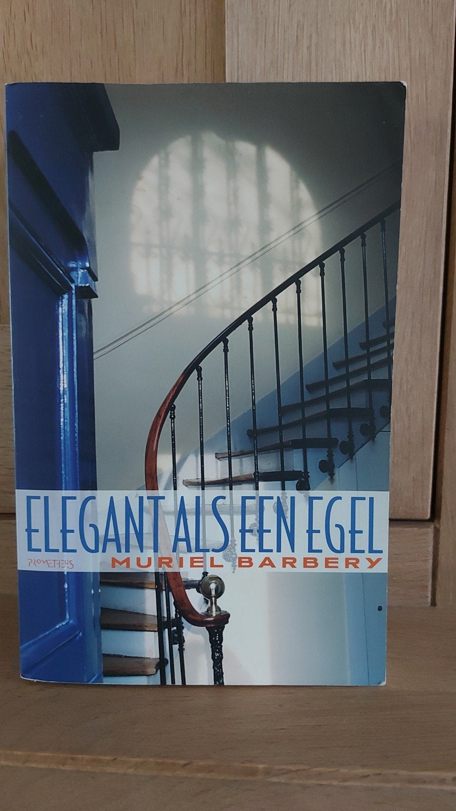 Elegant als een egel - Muriel Barbery (Boek), Ophalen of Verzenden, Gelezen, Muriel Barbery, Europa overig