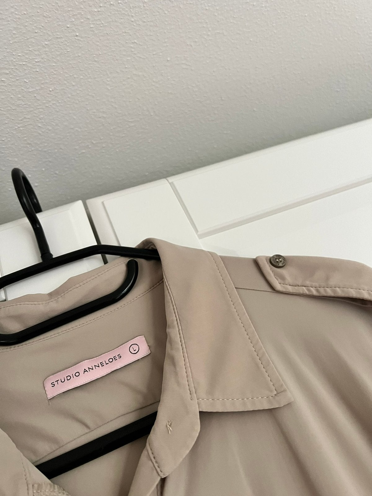 Studio anneloes poppy blouse L zandkleur travelstof, Kleding | Dames, Beige, Maat 42/44 (L), Ophalen of Verzenden, Zo goed als nieuw