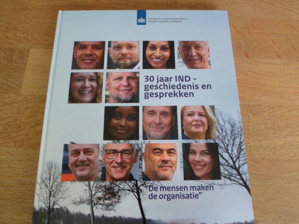 30 jaar IND geschiedenis en gesprekken, Ophalen of Verzenden, Zo goed als nieuw