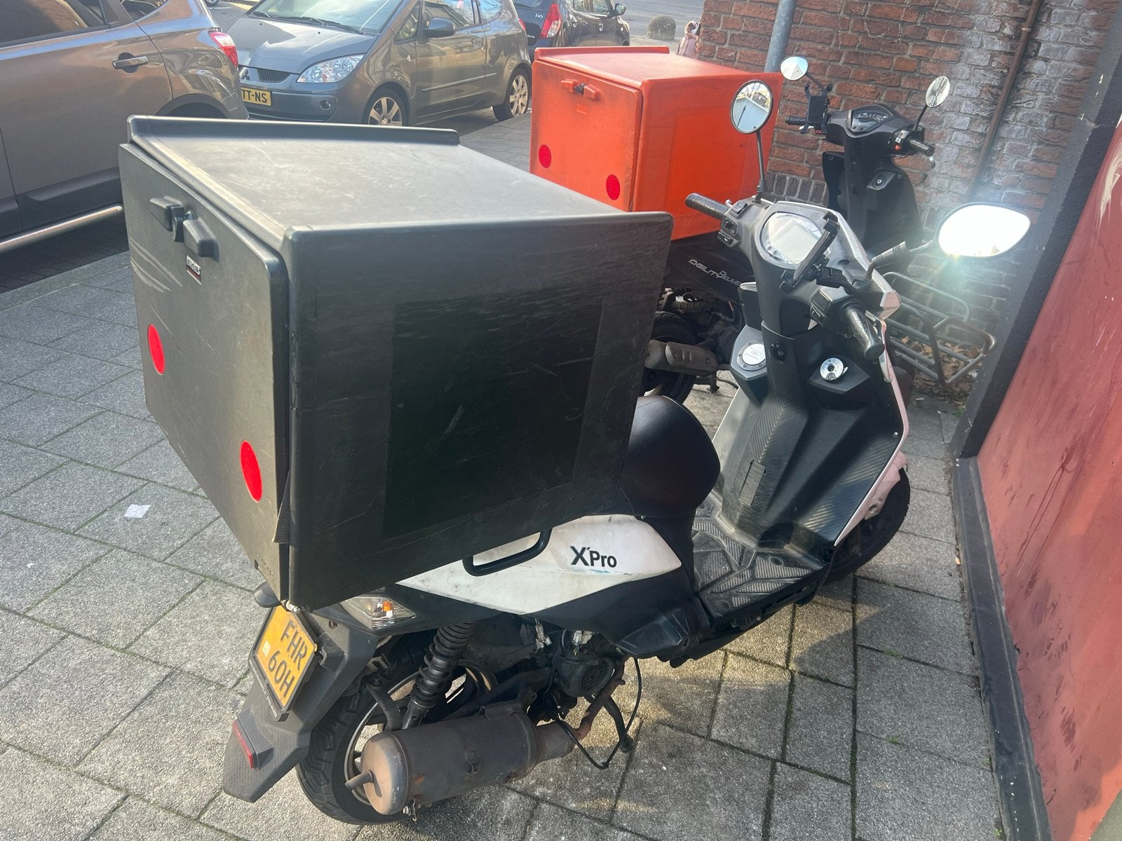 XPro Scooter met bezorgbox - Ideaal voor bezorging, Fietsen en Brommers, Brommeronderdelen | Snorfietsen, Gebruikt, Overige merken