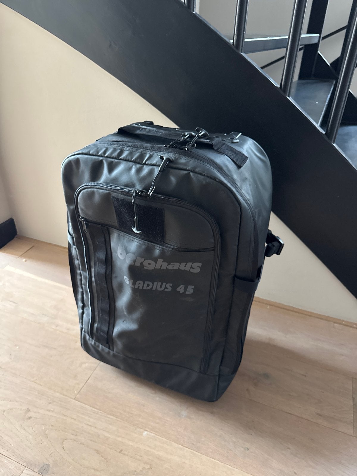 Berghaus Gladius 45 Reistas met Wieltjes - Zo goed als nieuw, 30 cm of meer, Zwart, Ophalen of Verzenden, Zo goed als nieuw
