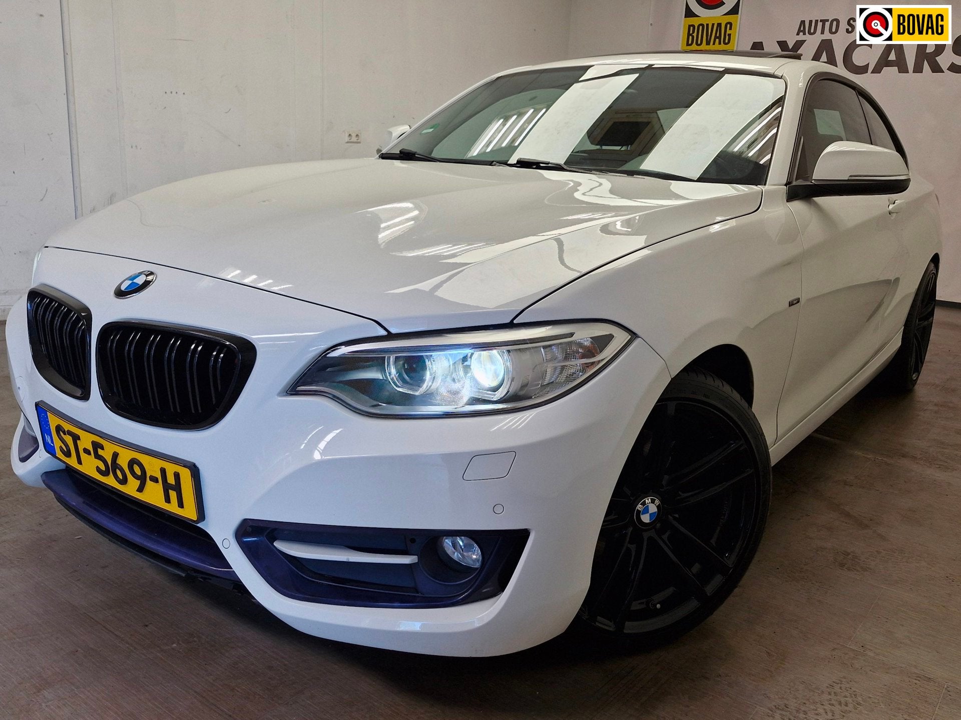 BMW 2-serie Coupé 220i M Sport GARANTIE ! LUXE UITVOERING !, Auto's, Automaat, Achterwielaandrijving, Gebruikt, 4 cilinders
