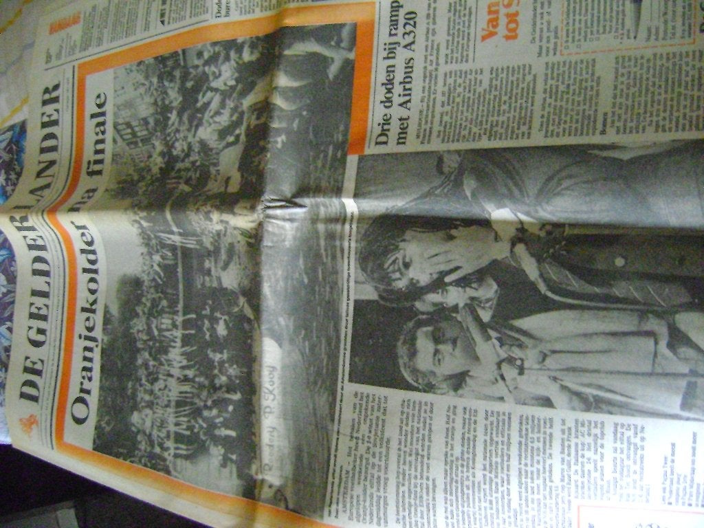 krant 27-6-1988 nederlands elftal europees kampioen, Verzamelen, Ophalen of Verzenden, Gebruikt, Overige binnenlandse clubs