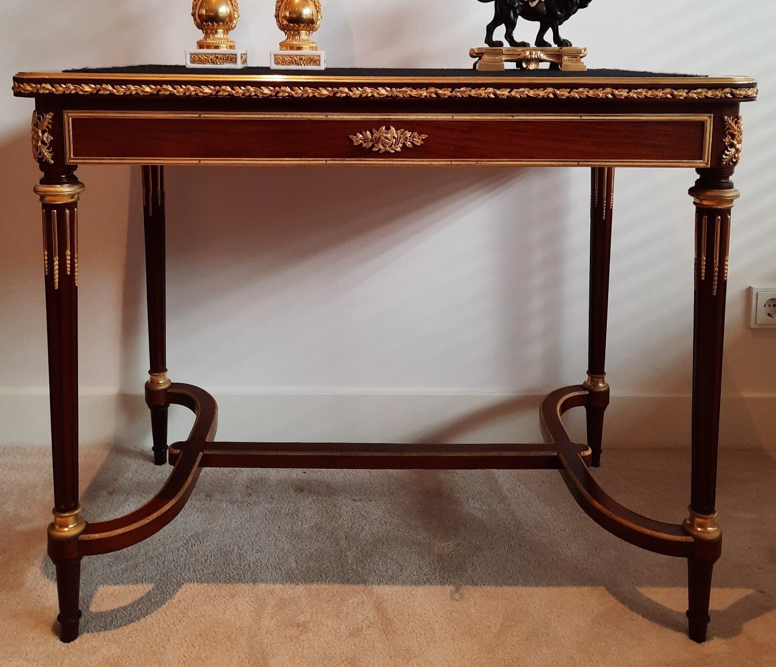antieke Franse schrijftafel, Ophalen